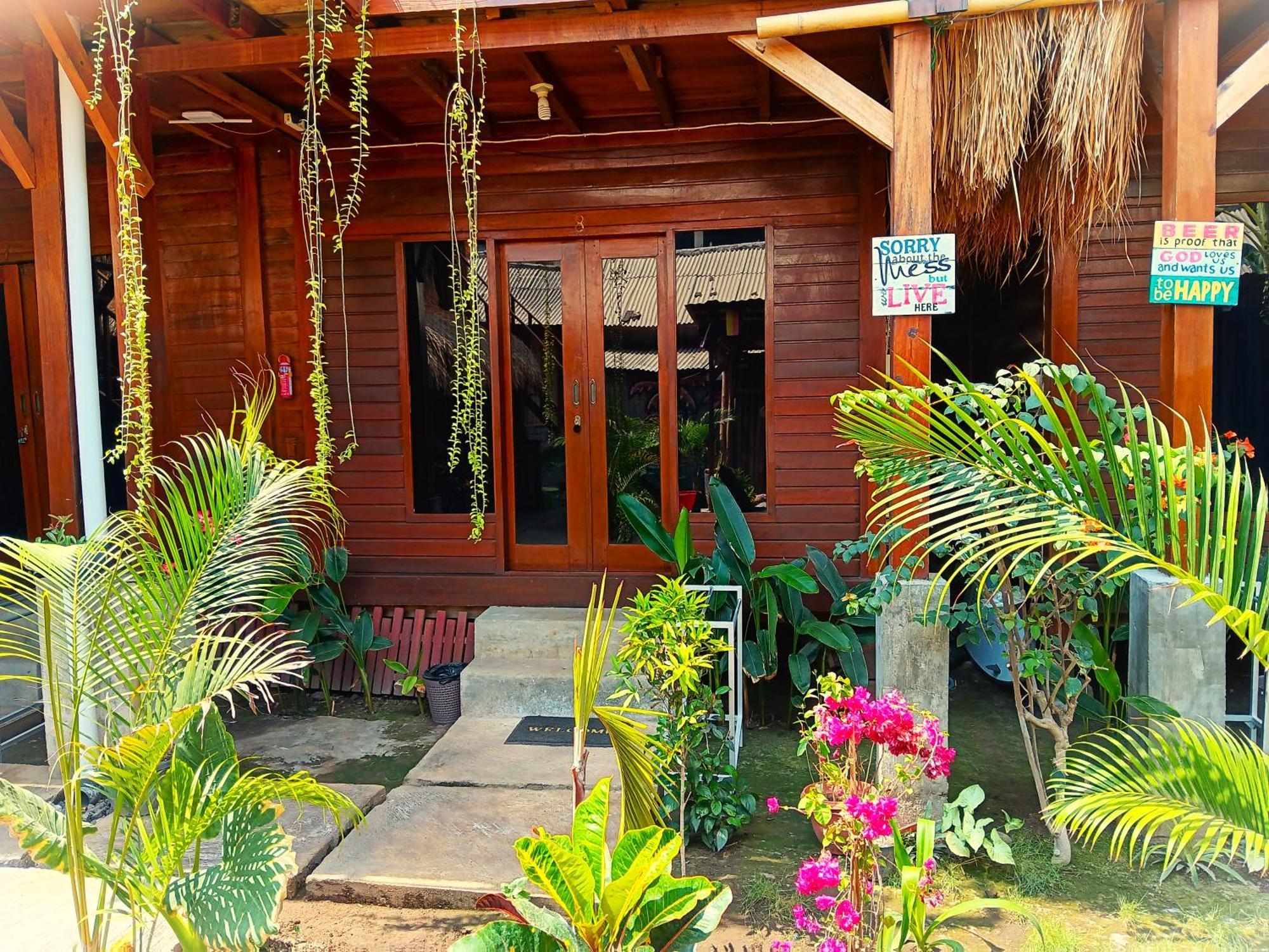 Good Vibes Bungalows Gili Trawangan Esterno foto