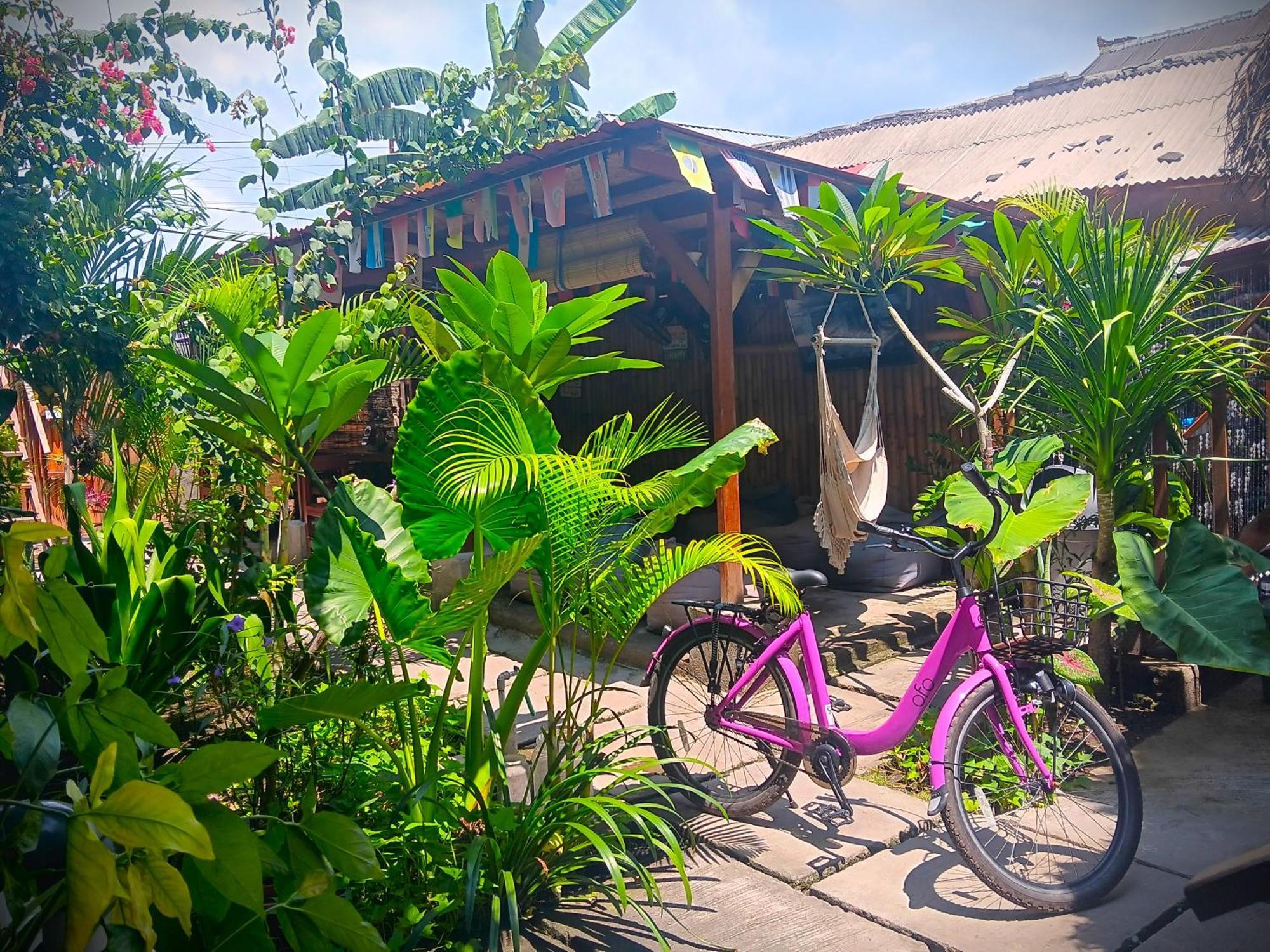Good Vibes Bungalows Gili Trawangan Esterno foto