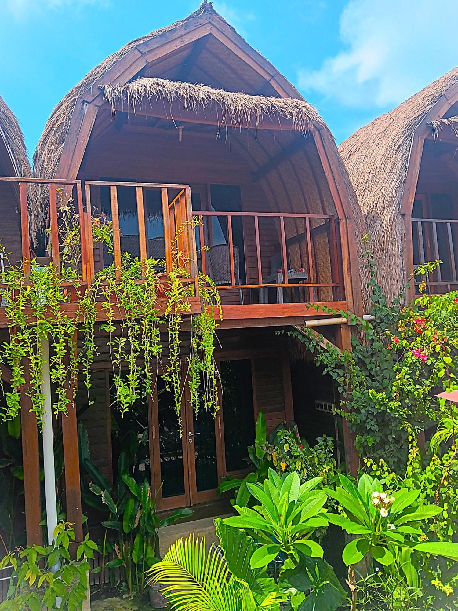 Good Vibes Bungalows Gili Trawangan Esterno foto