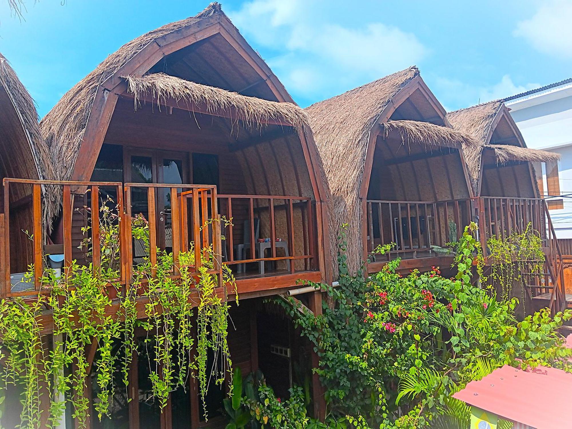 Good Vibes Bungalows Gili Trawangan Esterno foto