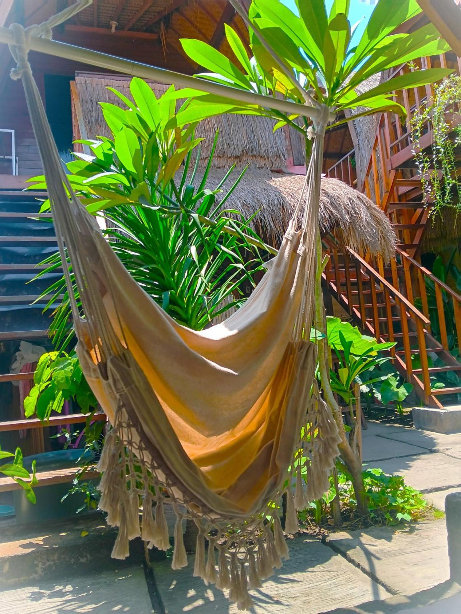 Good Vibes Bungalows Gili Trawangan Esterno foto