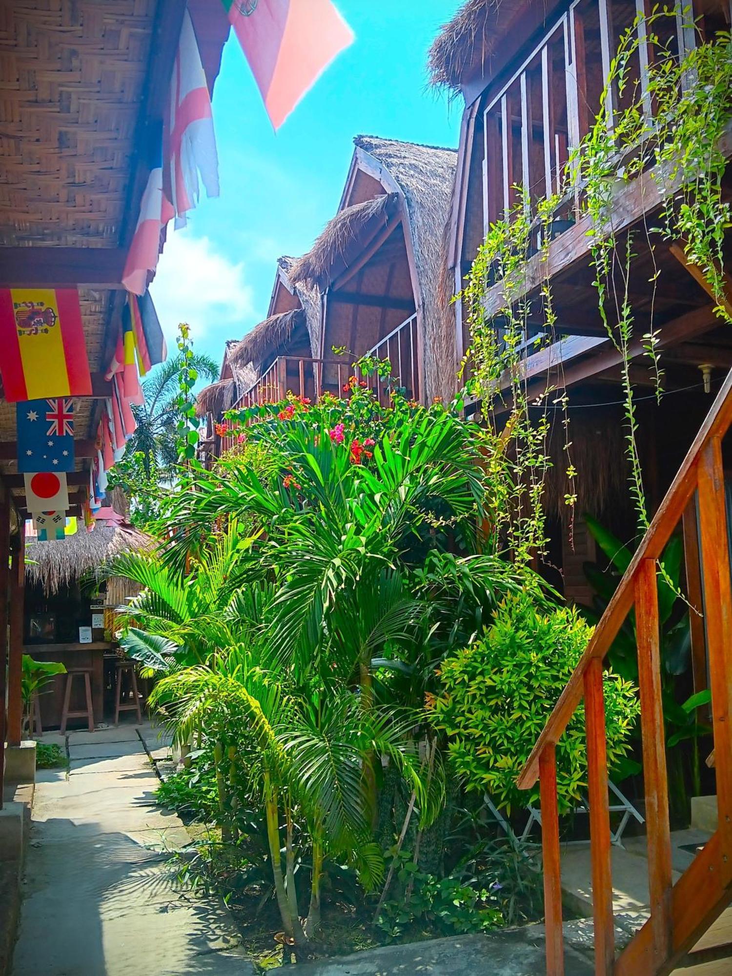 Good Vibes Bungalows Gili Trawangan Esterno foto